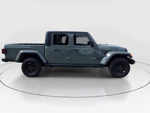Used 2023 Jeep Gladiator Willys AWD/4WD image 8