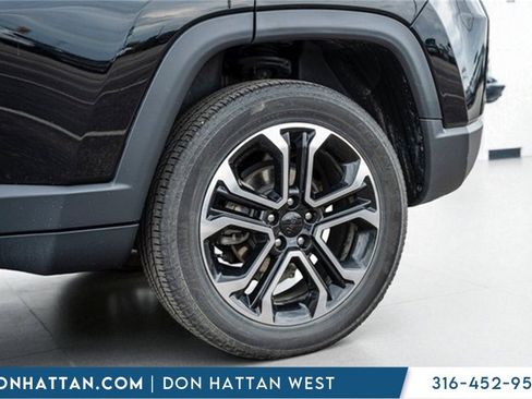 Used 2022 Jeep Compass Limited image 40