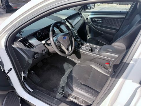 Used 2018 Ford Taurus SEL w/ Equipment Group 201A FWD image 9