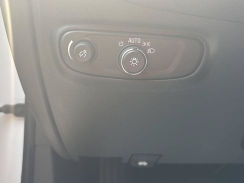 Used 2023 Chevrolet Equinox RS AWD/4WD image 20