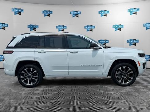 Used 2022 Jeep Grand Cherokee Overland AWD/4WD image 7