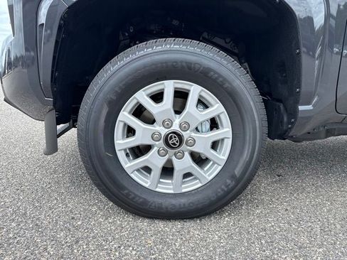 Used 2026 Toyota Tacoma SR5 AWD/4WD image 5