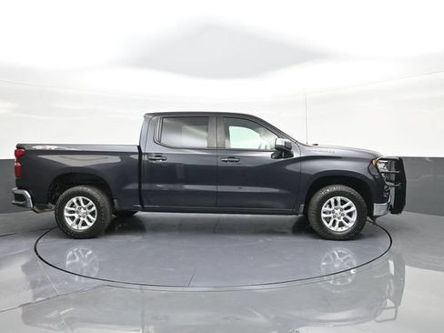 Used 2023 Chevrolet Silverado 1500 LT AWD/4WD image 24
