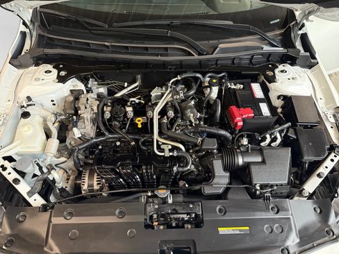 Used 2024 Nissan Altima 2.5 SR FWD image 24