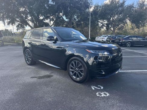 Used 2024 Land Rover Range Rover Sport Dynamic SE image 2