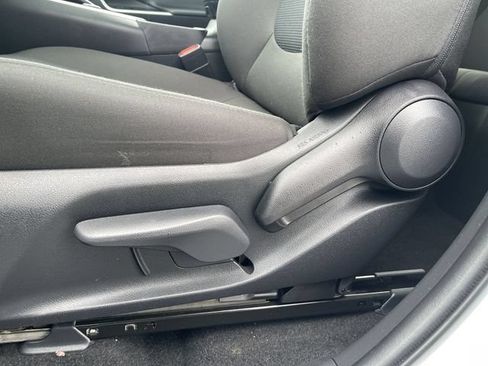 Certified 2025 Toyota RAV4 LE AWD/4WD image 13