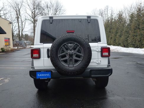 Used 2025 Jeep Wrangler Sport S image 35