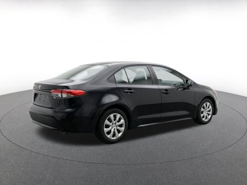 Used 2025 Toyota Corolla LE FWD image 7