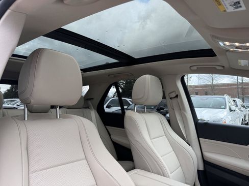 Used 2023 Mercedes-Benz GLE 350 w/ AMG Line Exterior image 31