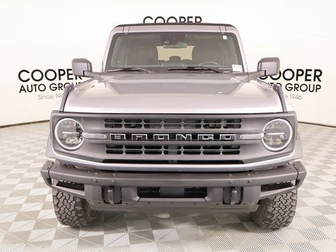 Used 2022 Ford Bronco Black Diamond image 9