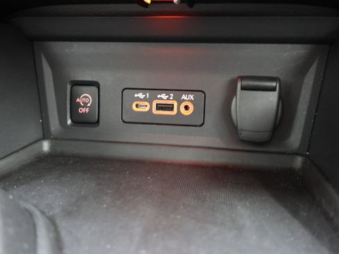 Used 2024 Nissan Sentra SV FWD image 40