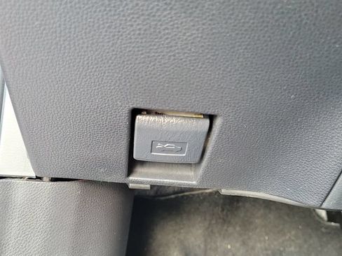 Used 2022 Toyota Corolla SE FWD image 15