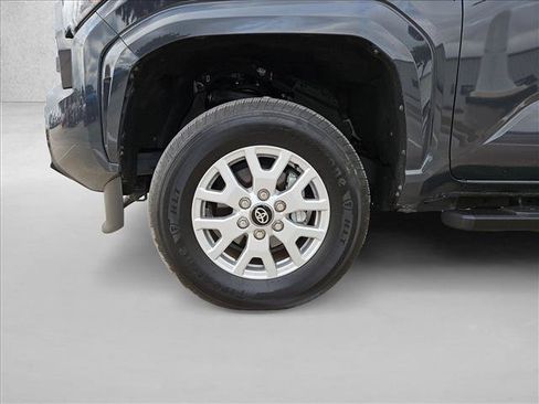 Used 2025 Toyota Tacoma SR AWD/4WD image 21