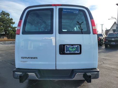 Certified 2022 GMC Savana 2500 w/ Driver Convenience Package RWD image 5