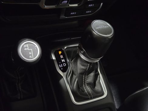 Certified 2020 Jeep Gladiator Overland image 8