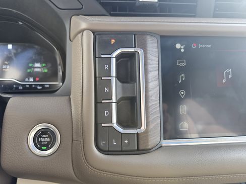 Used 2022 GMC Yukon XL Denali w/ Denali Ultimate Package AWD/4WD image 29