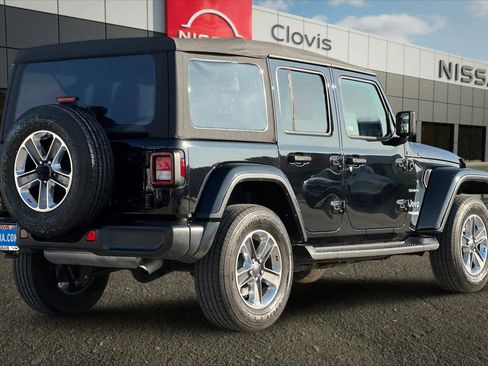 Used 2022 Jeep Wrangler Unlimited Sahara image 3