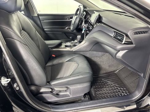 Used 2023 Toyota Camry SE w/ Cold Weather Package AWD/4WD image 9