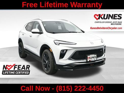 Used 2024 Buick Encore GX Sport Touring FWD image 1