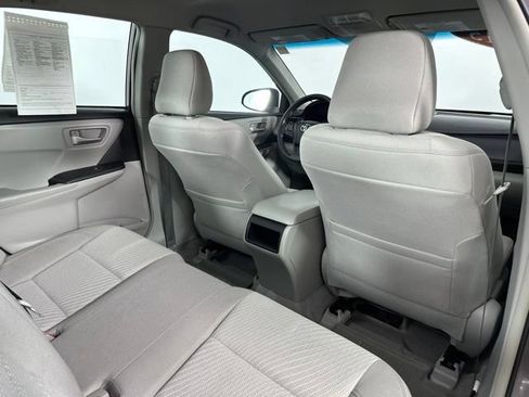Used 2015 Toyota Camry LE FWD image 27