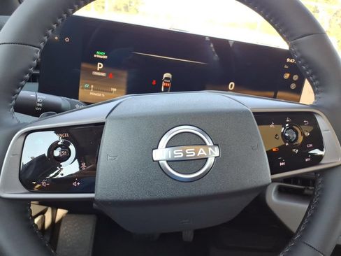 New 2026 Nissan Leaf Platinum+ FWD image 9