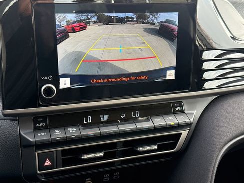 Used 2025 Toyota Camry LE image 23