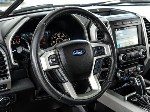 Used 2018 Ford F150 Lariat w/ Equipment Group 502A Luxury AWD/4WD image 10