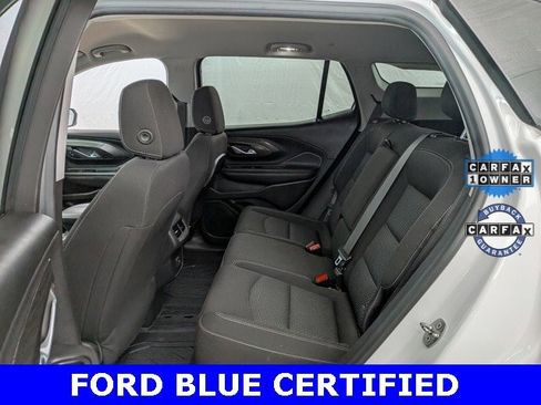 Used 2022 GMC Terrain SLE w/ Driver Convenience Package image 16