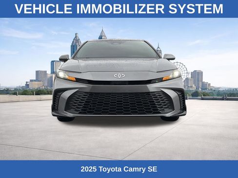 Used 2025 Toyota Camry SE image 8