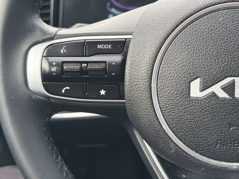 Used 2025 Kia Sportage EX FWD image 29