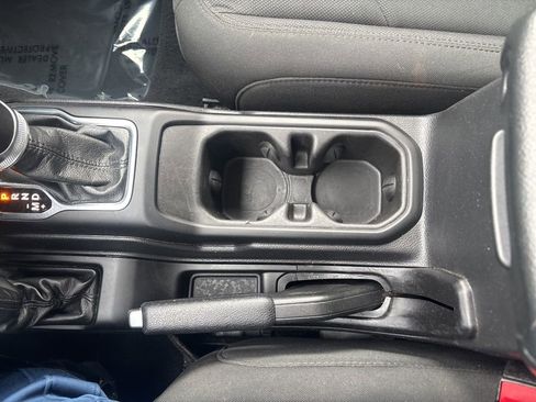 Used 2023 Jeep Gladiator Sport image 28