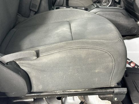 Used 2020 Jeep Wrangler Sport AWD/4WD image 22
