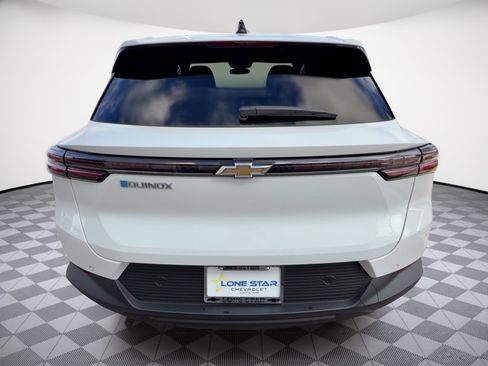 Used 2026 Chevrolet Equinox EV LT FWD image 11