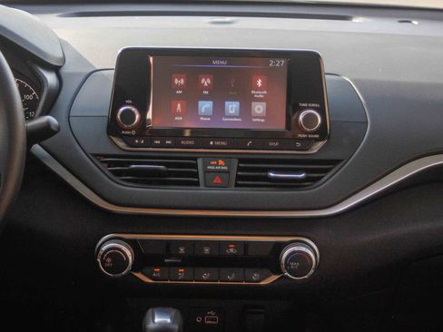 Certified 2022 Nissan Altima 2.5 S image 14