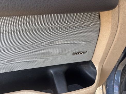 Used 2014 Ford F150 Lariat w/ Equipment Group 502A Luxury image 10