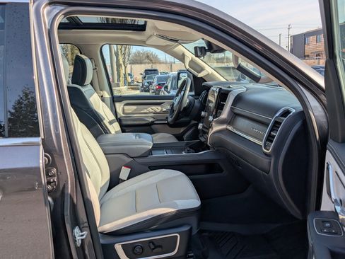 Used 2024 RAM 1500 Limited image 11