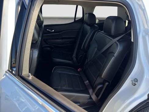 Used 2023 GMC Acadia Denali w/ Denali Technology Package image 13