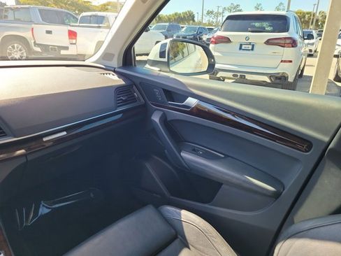 Used 2019 Audi Q5 2.0T Premium Plus image 14