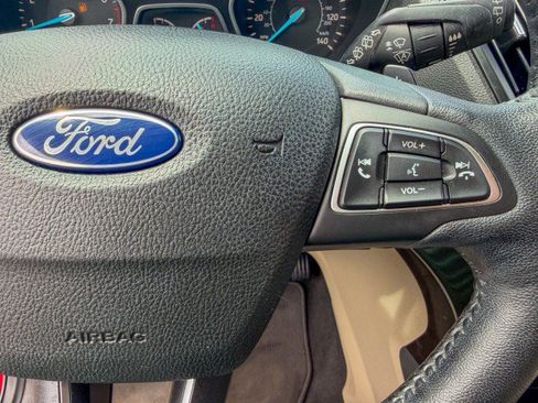 Used 2017 Ford Escape Titanium w/ Equipment Group 301A FWD image 13