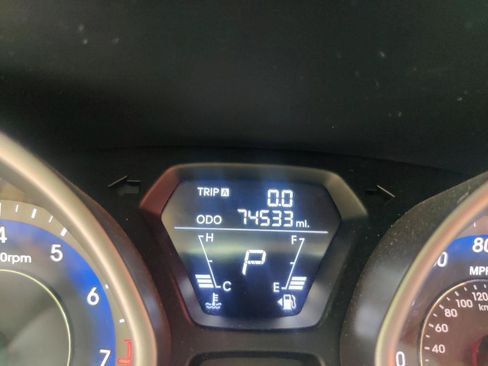 Used 2013 Hyundai Elantra GLS w/ Preferred Pkg FWD image 8