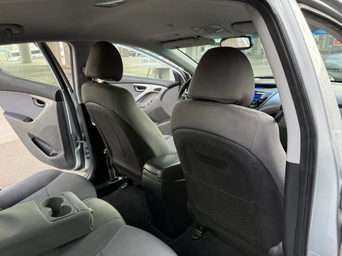 Used 2013 Hyundai Elantra GLS w/ Preferred Pkg FWD image 18