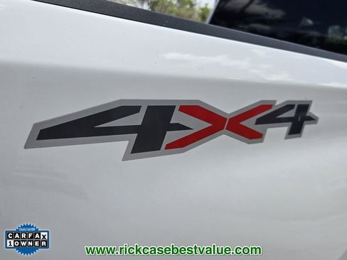 Used 2025 Chevrolet Silverado 2500 LT w/ Convenience Package AWD/4WD image 17