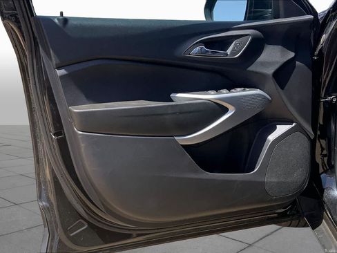 Used 2025 Chevrolet Trax LS FWD image 22