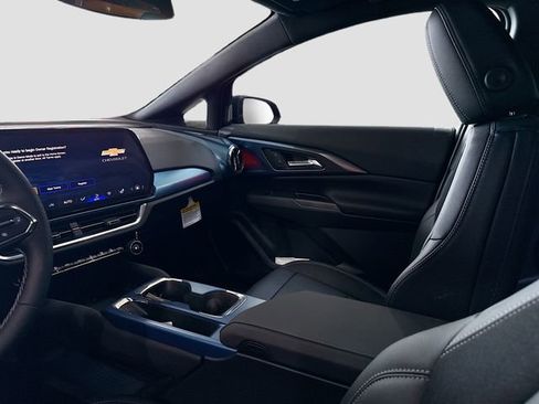 New 2026 Chevrolet Equinox EV LT FWD image 24