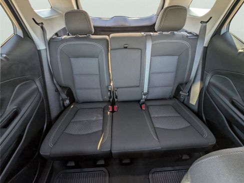 Used 2024 GMC Terrain SLE image 34