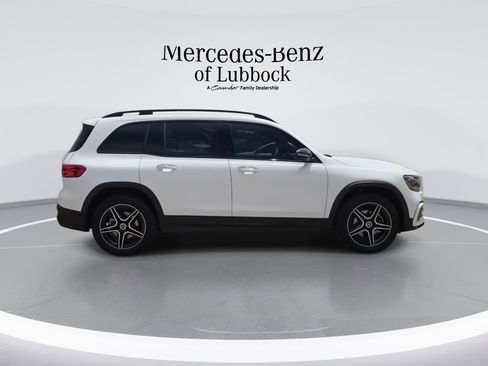 New 2025 Mercedes-Benz GLB 250 image 9