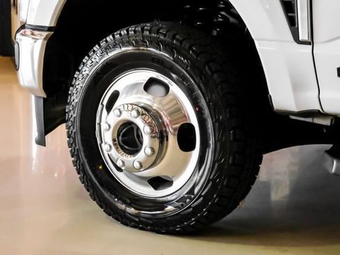 Used 2025 Ford F350 Lariat w/ FX4 Off-Road Package AWD/4WD image 59