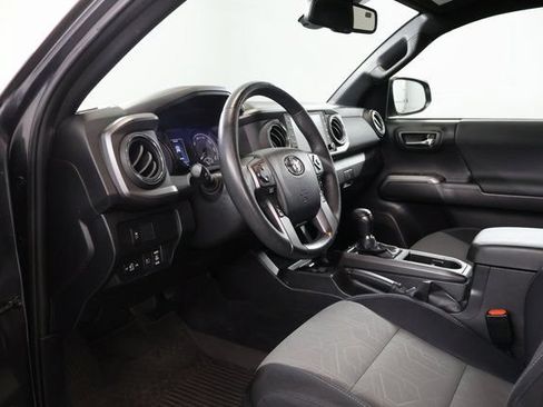 Certified 2023 Toyota Tacoma TRD Off-Road AWD/4WD image 12