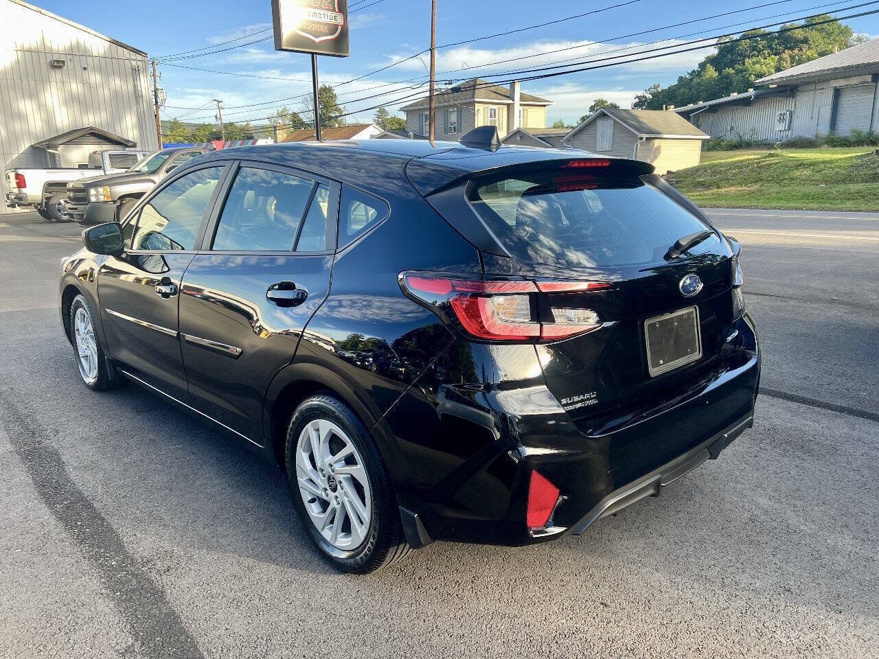 Used 2024 Subaru Impreza 2.0i AWD/4WD image 3