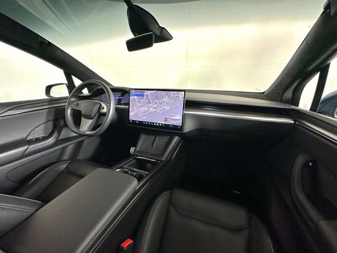Used 2023 Tesla Model X Plaid AWD/4WD image 2